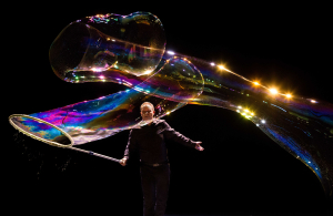 Bublinová show Matěje Kodeš, fantastické vystoupení s mýdlovými bublinami