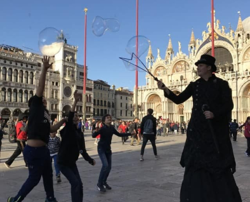 outdoor bubble fun Matěj Kodeš v Italii